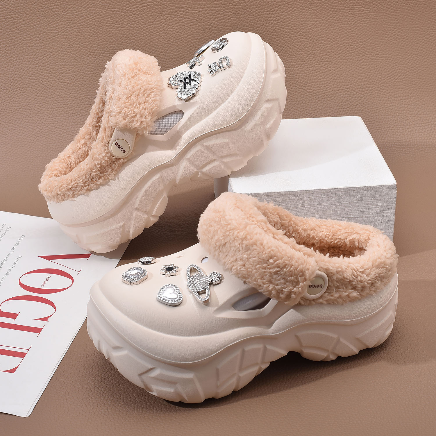 棉拖鞋女款冬季2025新款加绒洞洞鞋外穿防滑厚底增高保暖毛绒棉鞋