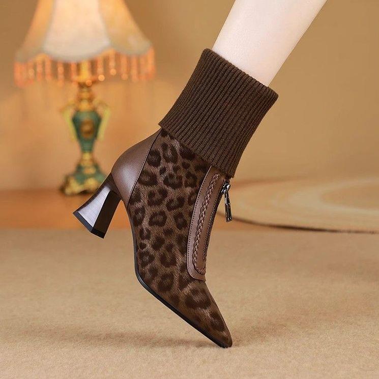 【冬款上新】头层尖头粗跟前拉炼中筒时装女靴2025秋冬新款气