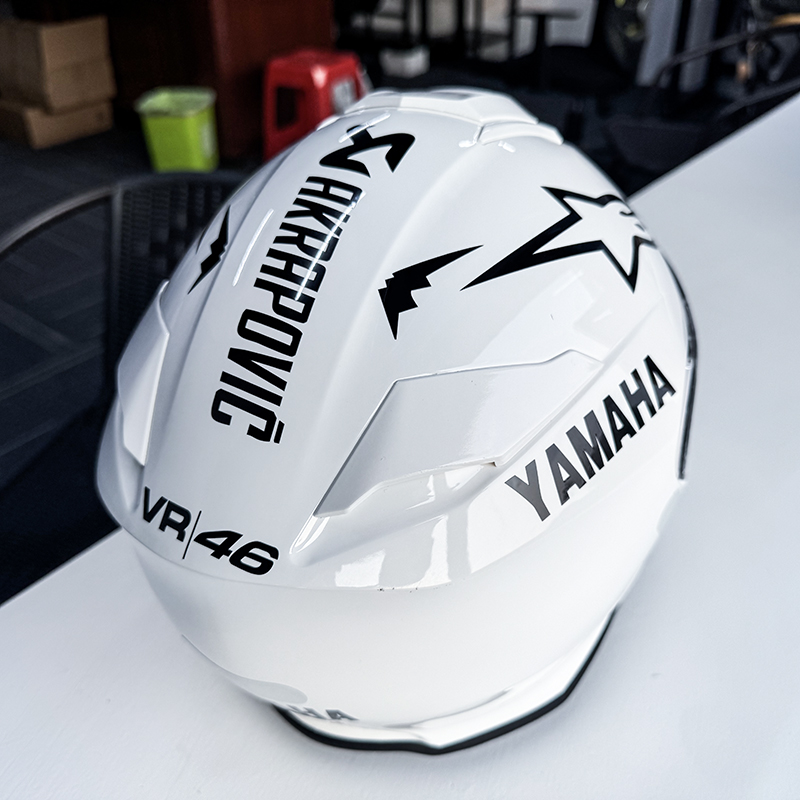 个性创意摩托车头盔贴纸防水反光可遮挡划痕diy装饰