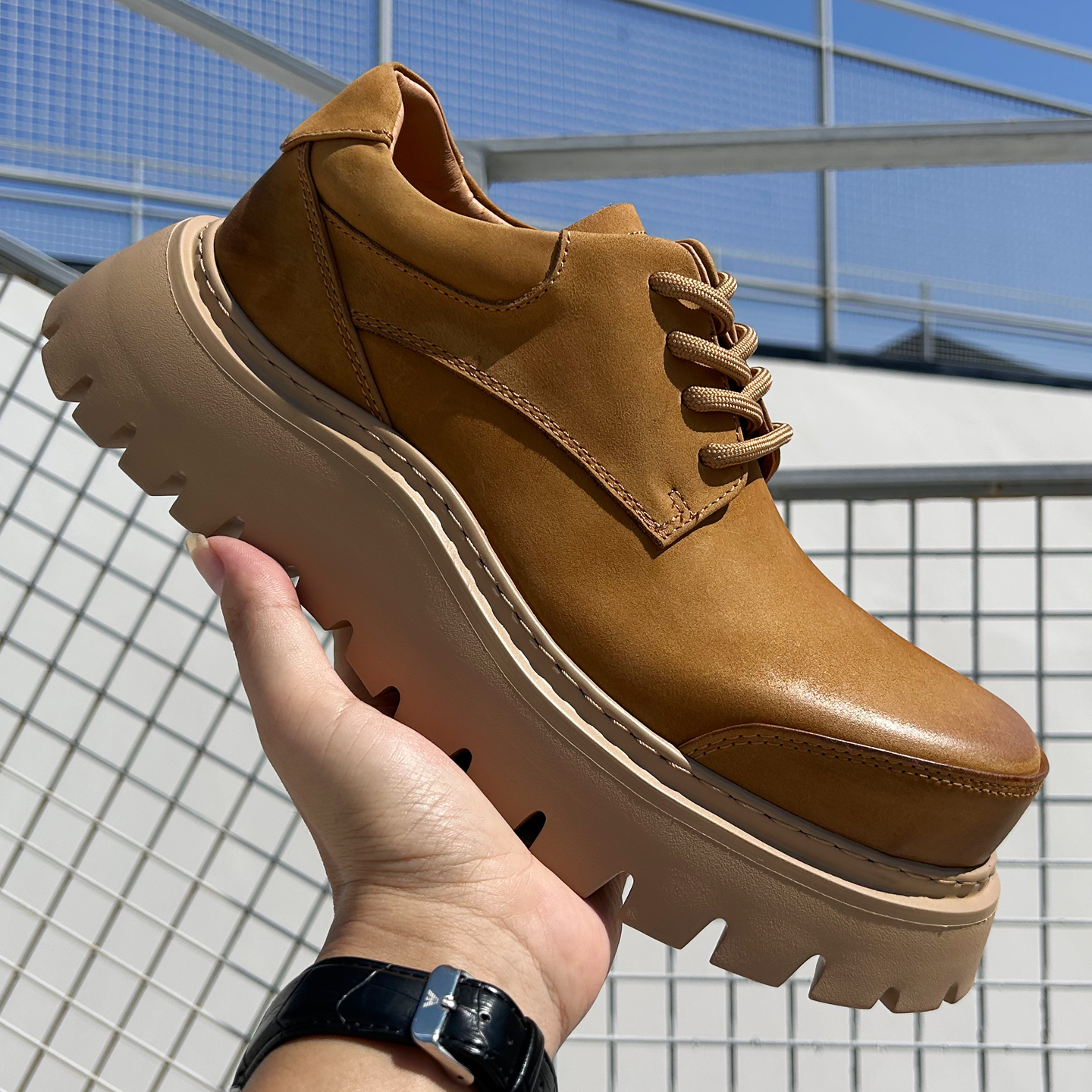 2025秋季新款复古风翘头阔版厚底青年真皮低帮系带休闲皮鞋男鞋