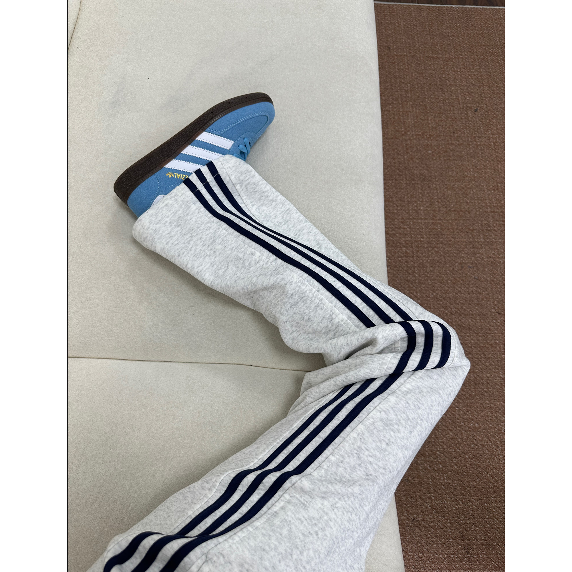 白花灰色三条杠裤子男款秋冬加绒宽松直筒运动卫裤重磅条纹休闲裤