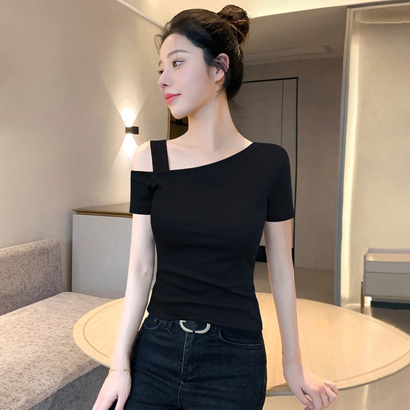 黑色斜肩短袖t恤女2025新款夏季纯棉修身显瘦高级感露肩绝美上衣