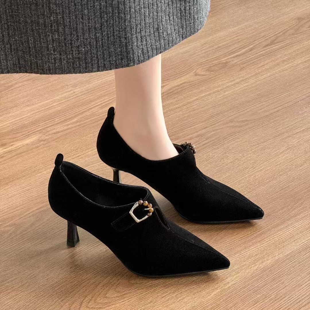 黑色短靴女春秋单靴气质金属扣深口细跟高跟鞋韩版网红尖头及踝靴