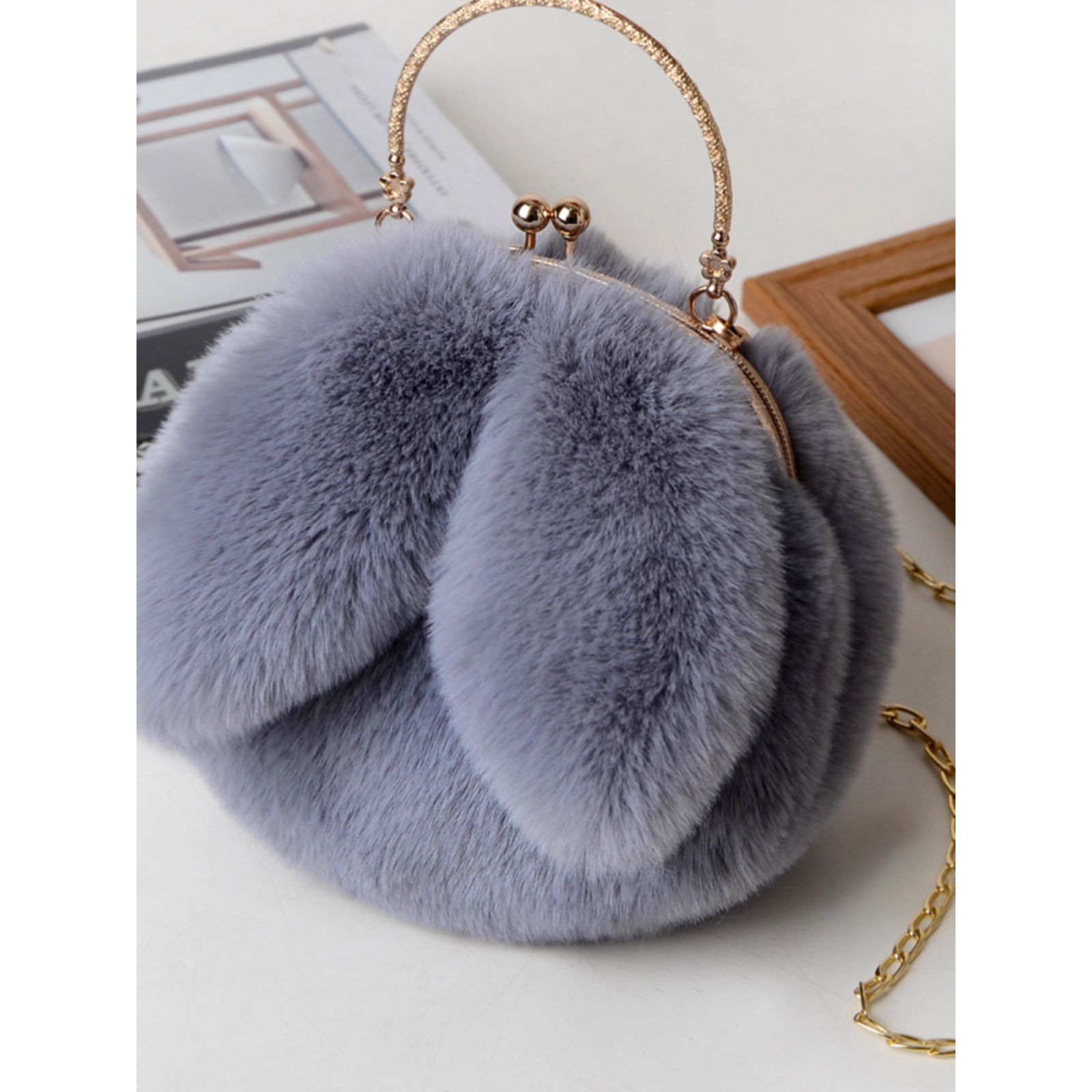 时尚斜跨包手提公主包仿皮草毛绒包包新款链条包外出可爱兔耳朵包