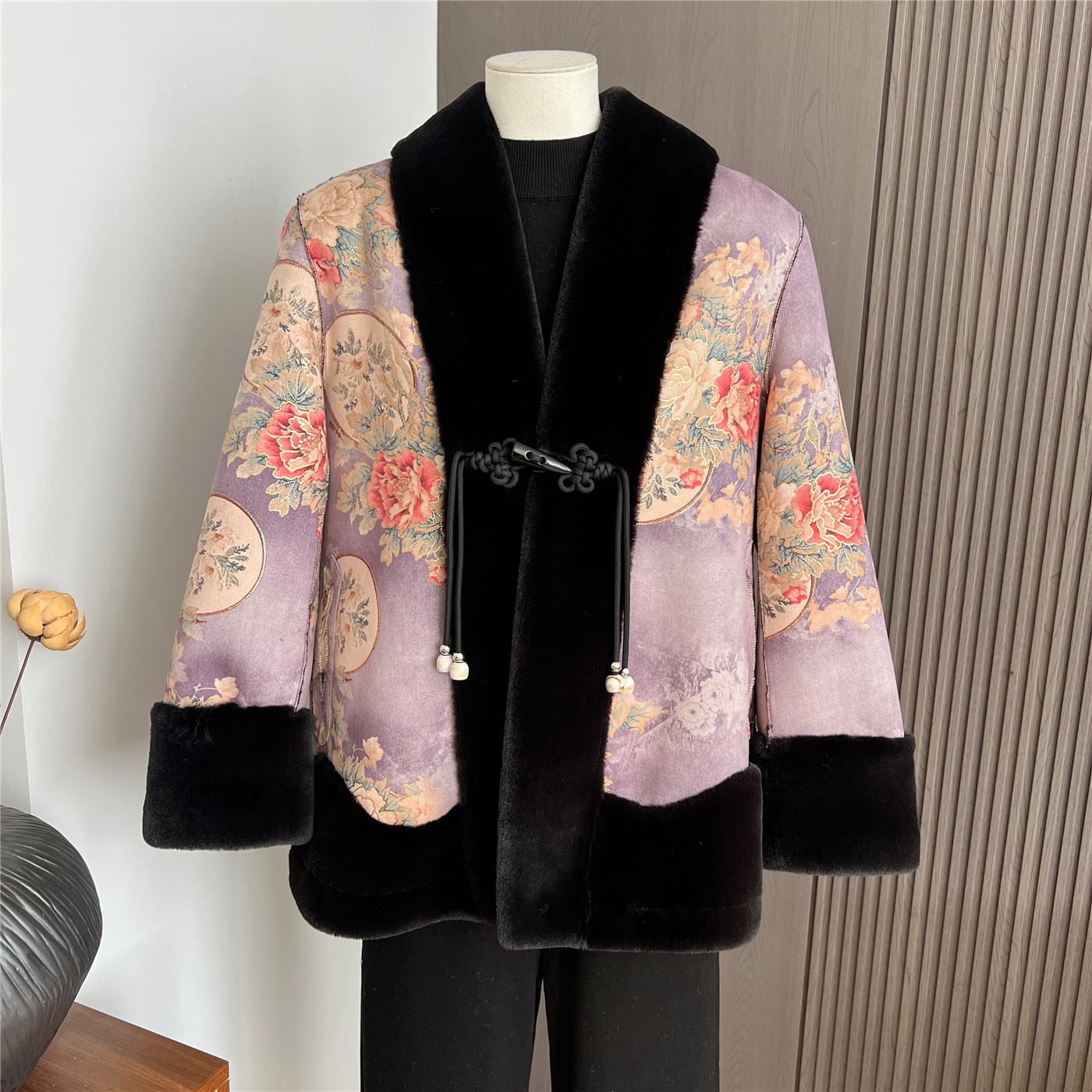 新中式洋气妈妈冬装双面穿皮毛一体外套女中老年人仿貂