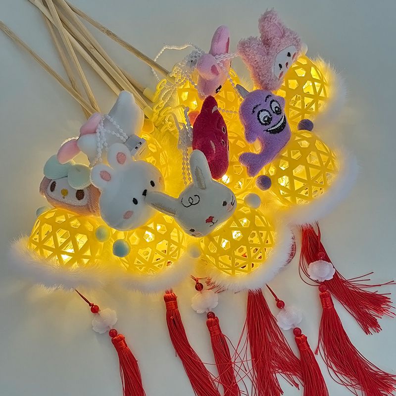 【蜡笔】古风手提可爱公仔新款灯笼儿童手提发光花灯驾车个人用品