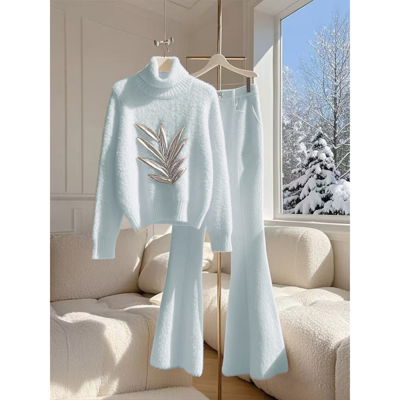 一整套冬季穿搭小个子高端独特超好看浅蓝色显瘦毛衣长裤休闲套装