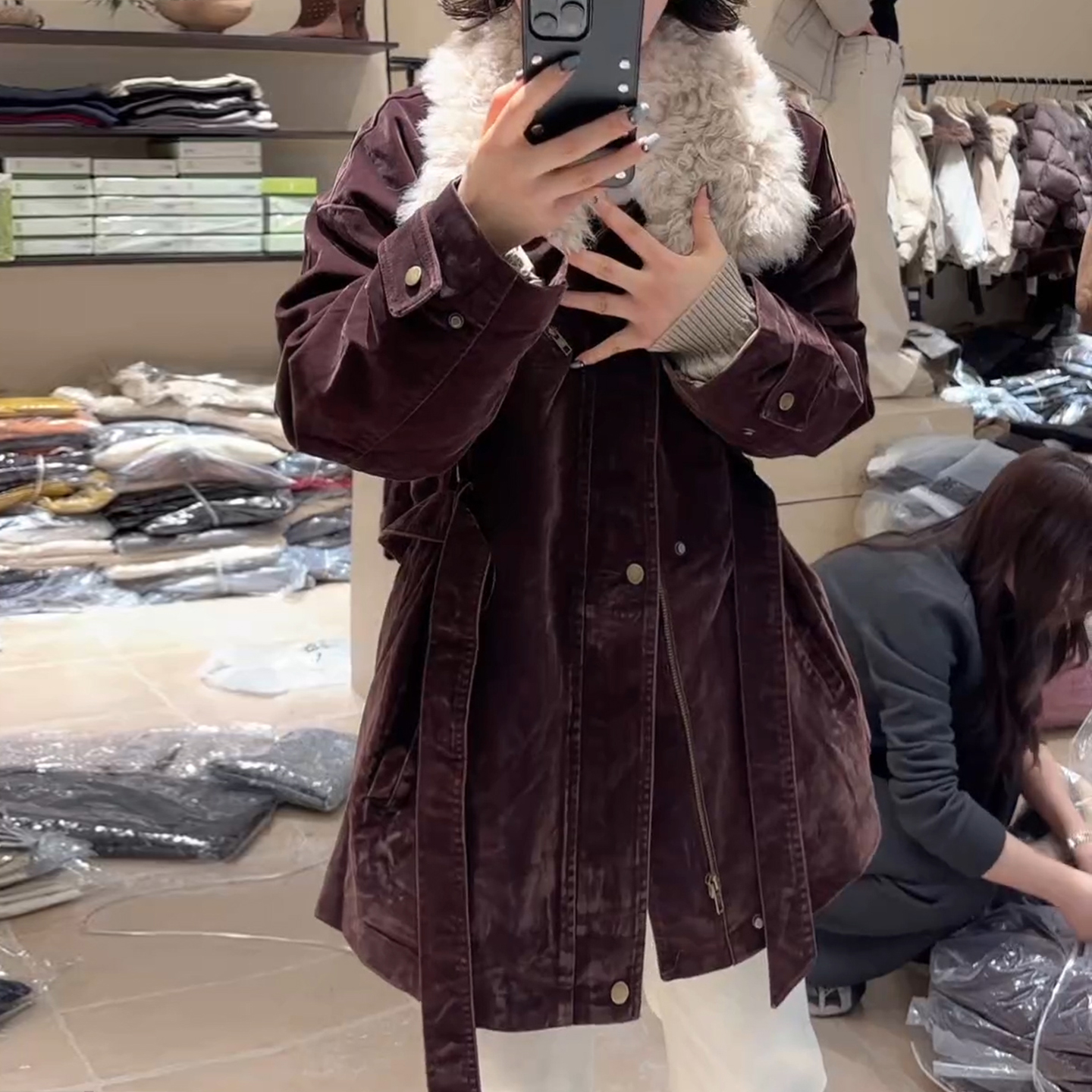 美拉德复古大翻领中长款外套2025冬季新款设计感加厚保暖短外套