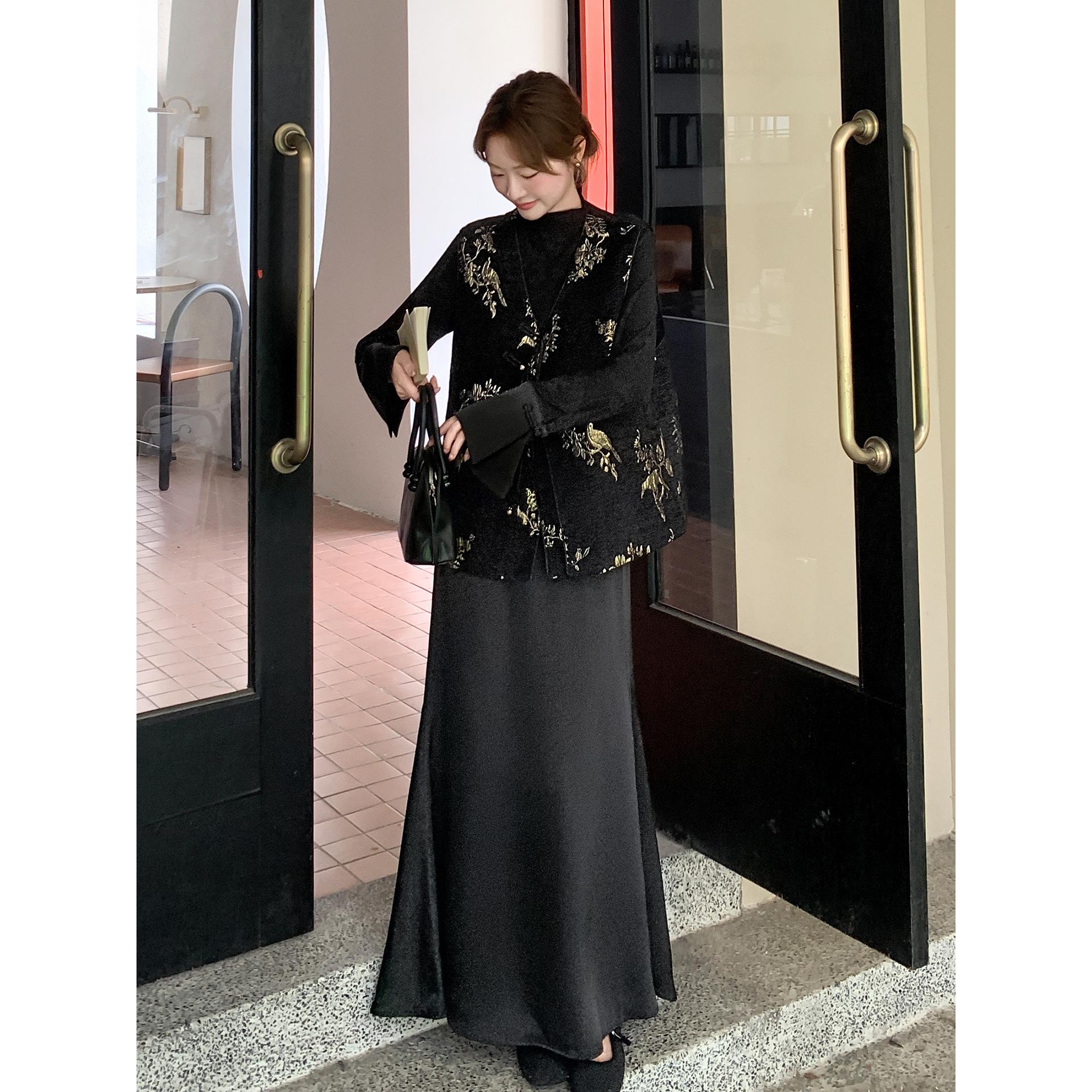 新中式国风黑色提花马甲套装裙女2025秋新款高级感优雅显瘦三件套