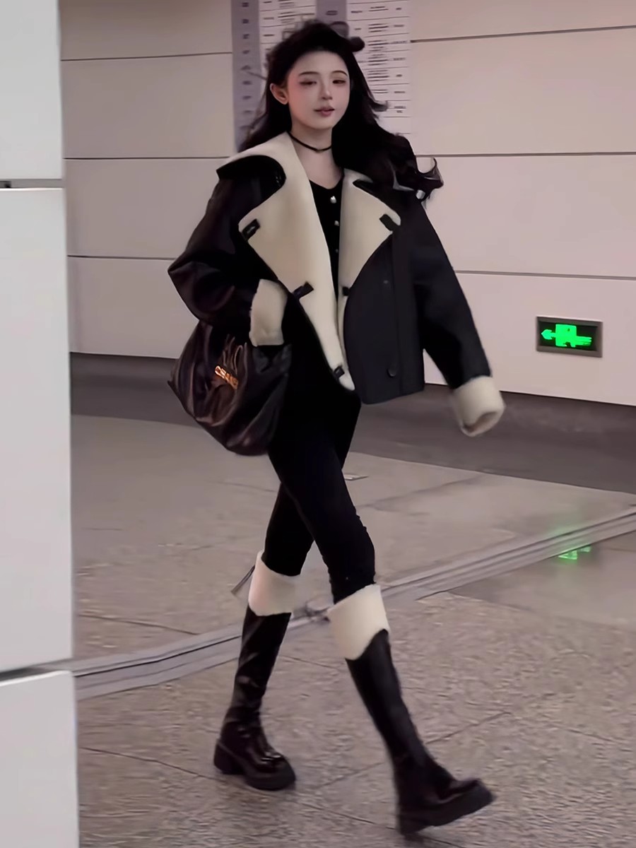 秋冬新款今年流行两穿翻领短款外套女小众设计感皮毛一体百搭上衣