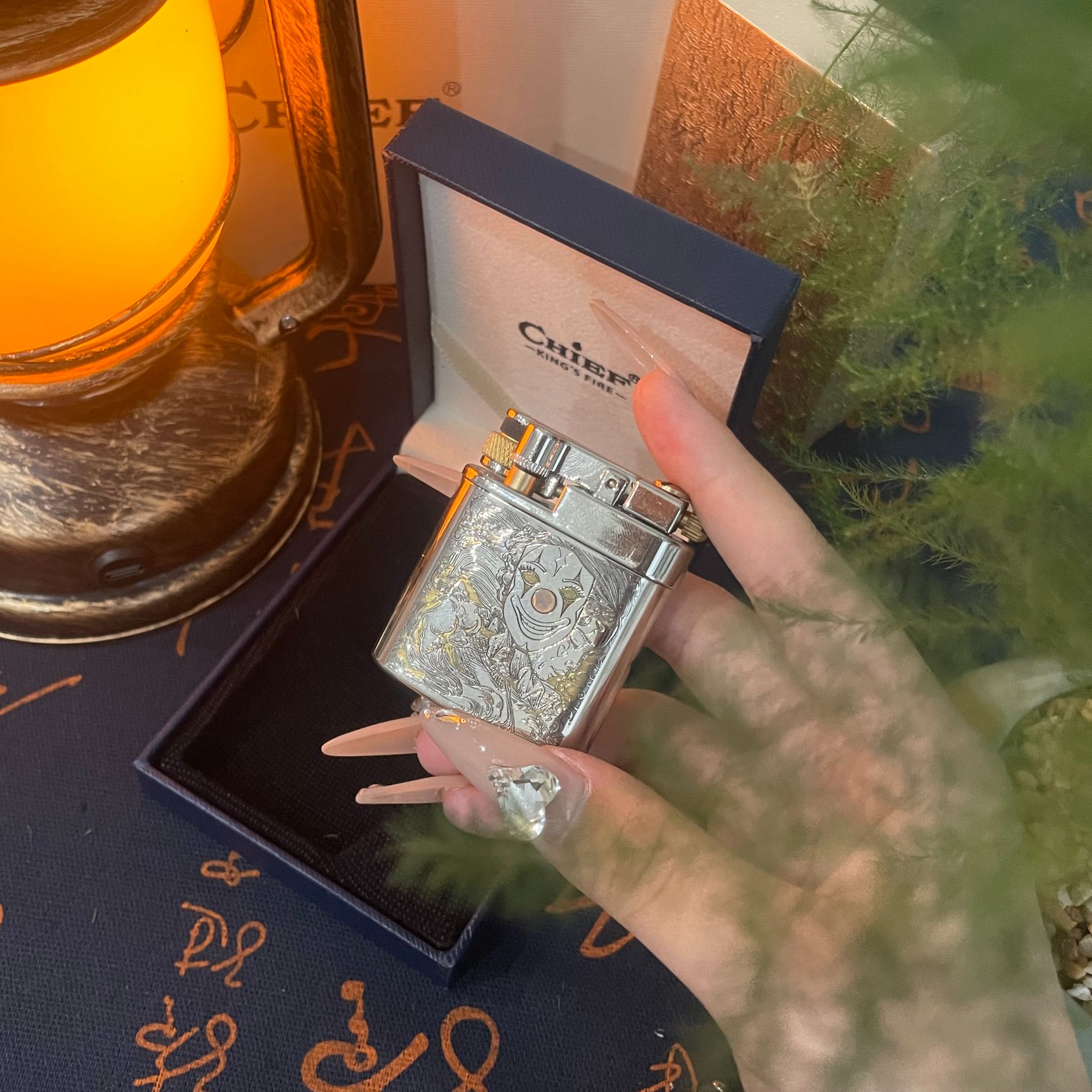 纯铜复古煤油机机械式半自动侧滑弹射点火精雕镶嵌紫铜防风打火机