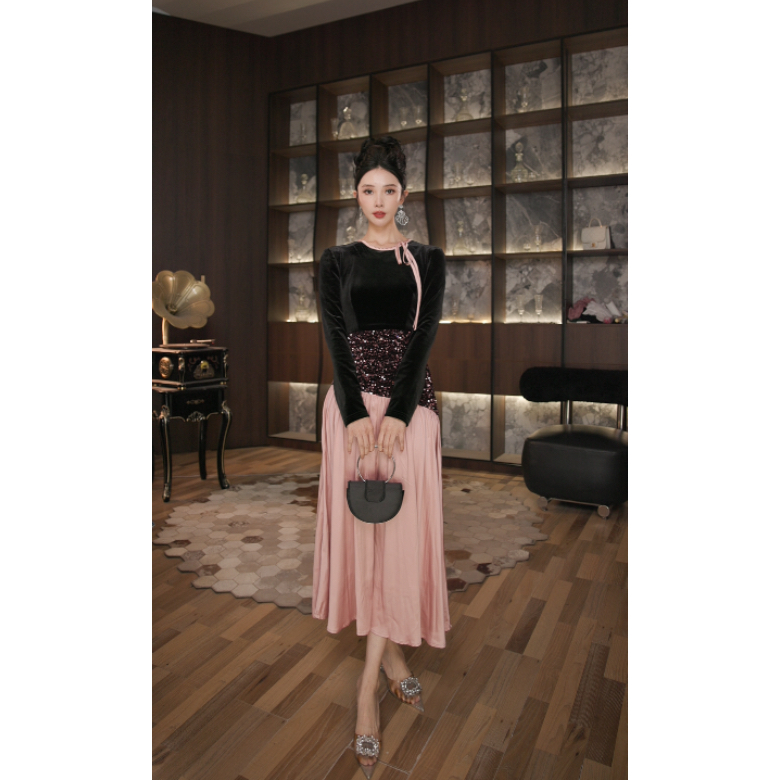 六爻定制 新款女装设计感重工亮片撞色拼接收腰大摆连衣裙 65273