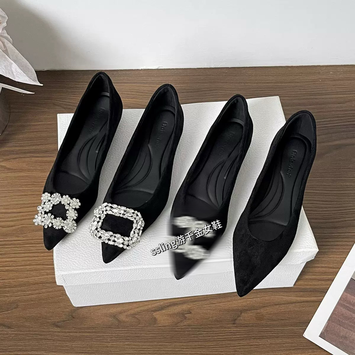 黑色平底鞋尖头浅口绒面单鞋百搭舒适软底女水钻2025年早秋新款