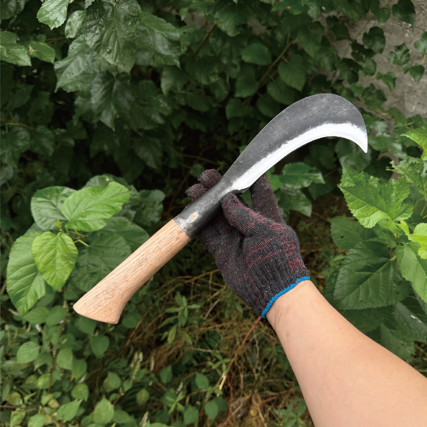 弹簧钢手工锻打镰刀农用割草砍柴砍树两用户外开荒专用刀具高硬度