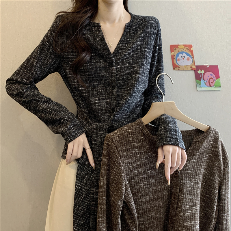 设计感咖色V领正肩长袖T恤女2025早秋大码胖mm绑带收腰打底衫上衣