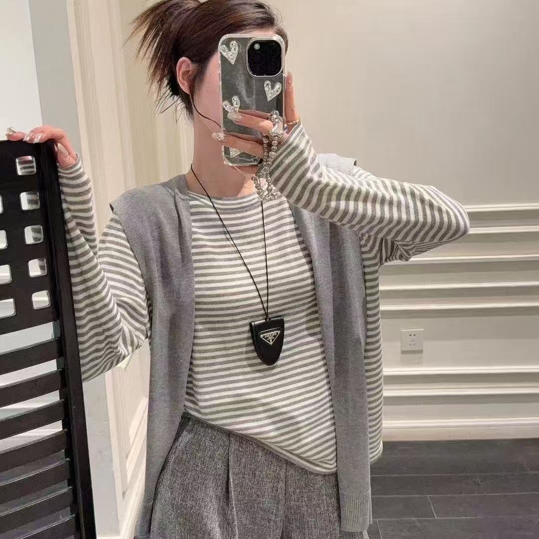2025秋季新款韩版披肩条纹针织衫T恤两件套宽松显瘦长袖百搭上衣