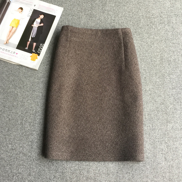 毛呢直筒半身裙包臀裙秋冬2026年新款女a字裙高腰一步裙子中长裙