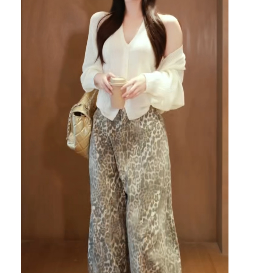 时尚潮流百搭精品女装dgd2106