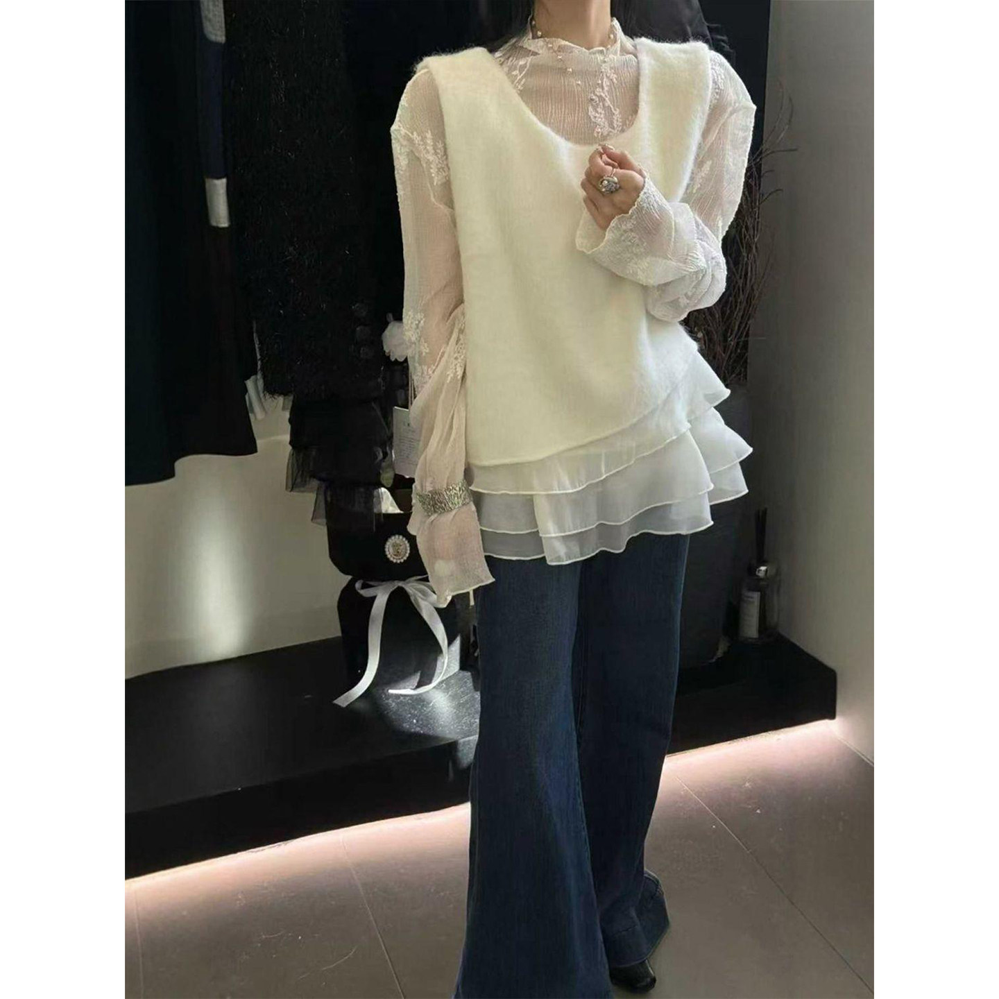 法式复古蕾丝荷叶边衬衫女秋冬新款轻奢名媛高级感气质针织衫上衣