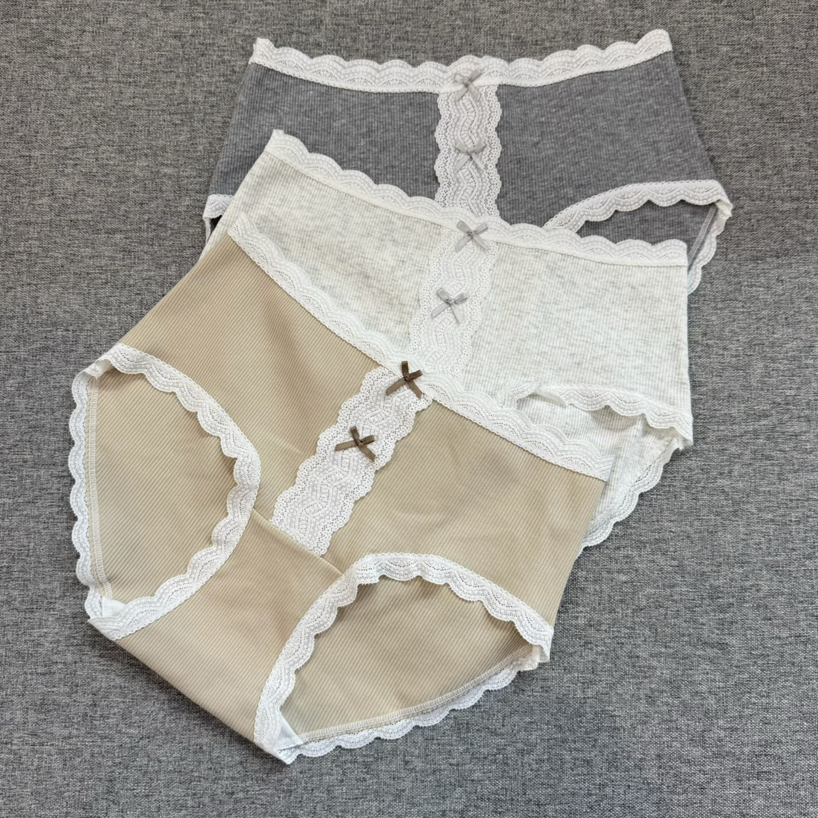 8873 中腰棉品新款小清新风格女士包臀裤内裤