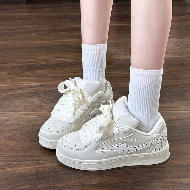 原创多巴胺复古小闪电面包鞋2025春季新款板鞋ins百搭休闲小白鞋