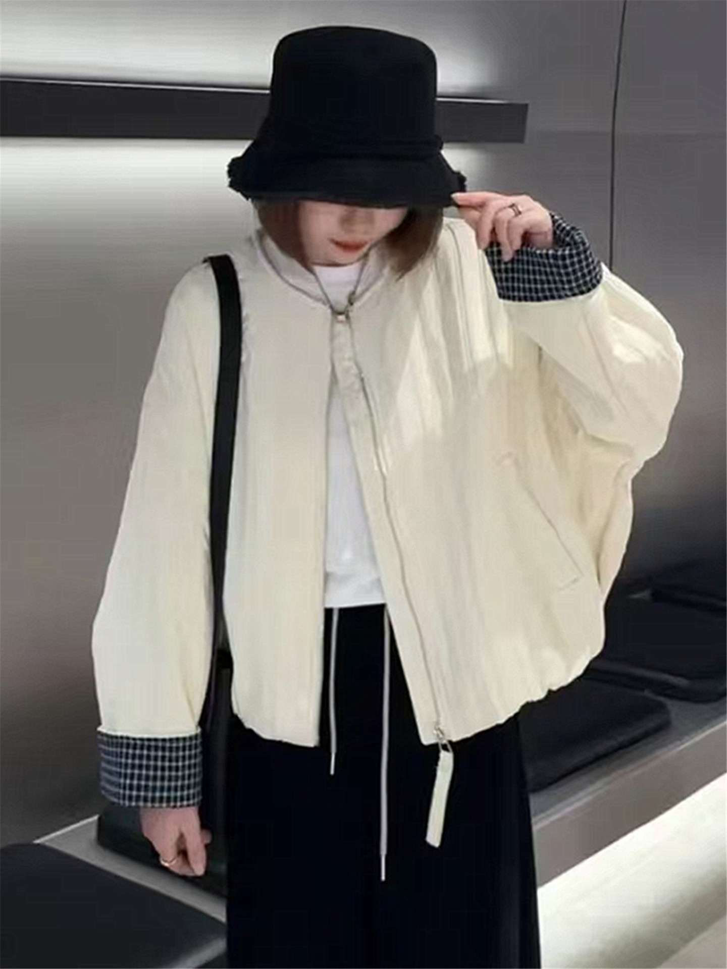 2025秋冬新款宽松显瘦圆领短款夹棉外套女休闲百搭小个子棉服上衣