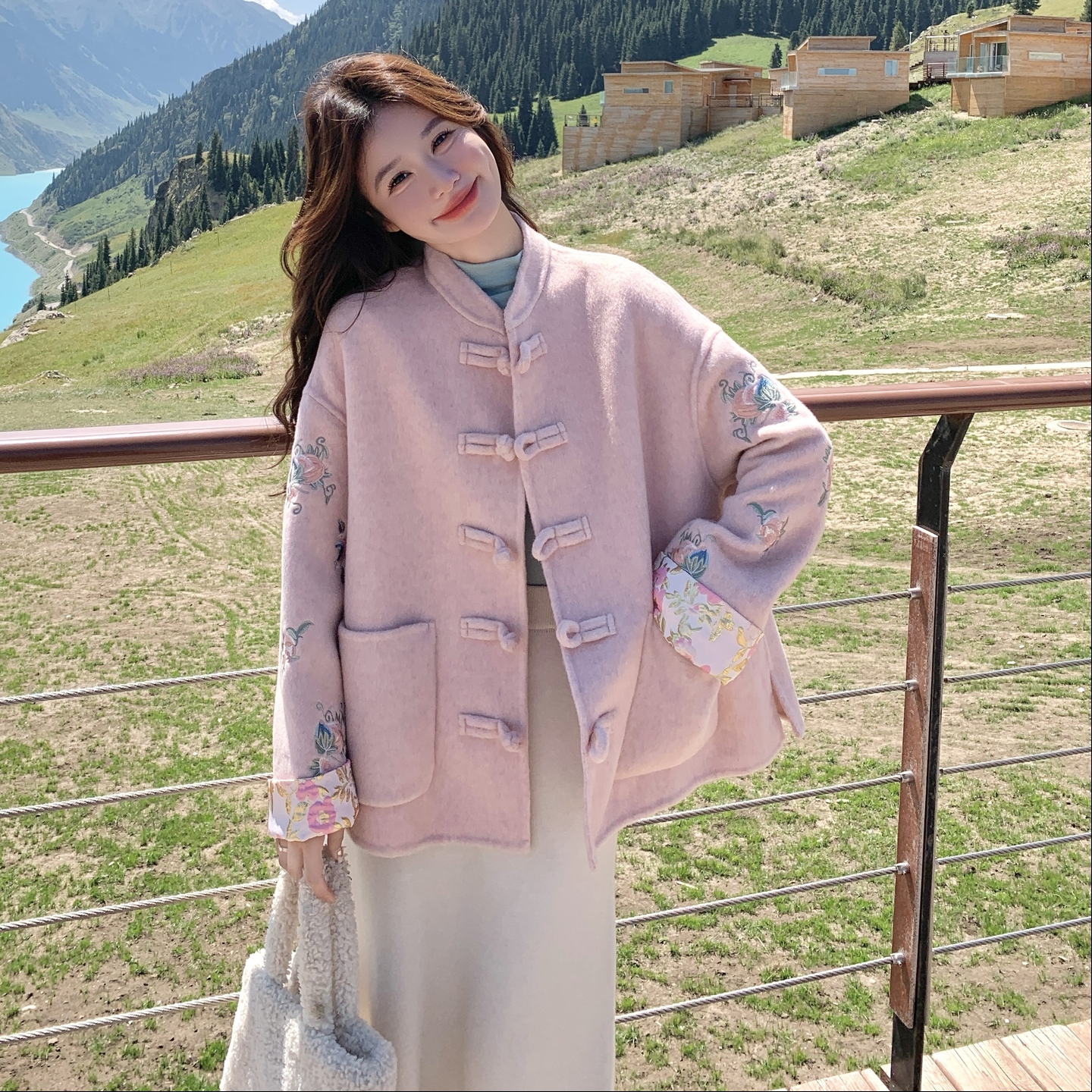 新中式国风刺绣盘扣双面呢大衣女2025秋冬新款超好看漂亮毛呢外套