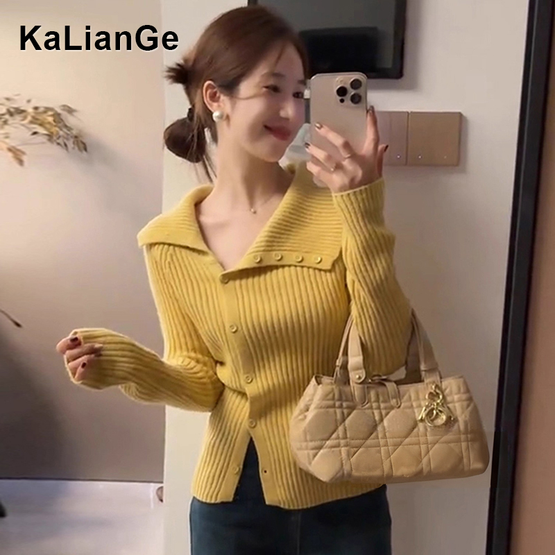卡莲格/不规则设计感翻领毛衣外套女秋冬季修身显瘦针织开衫上衣