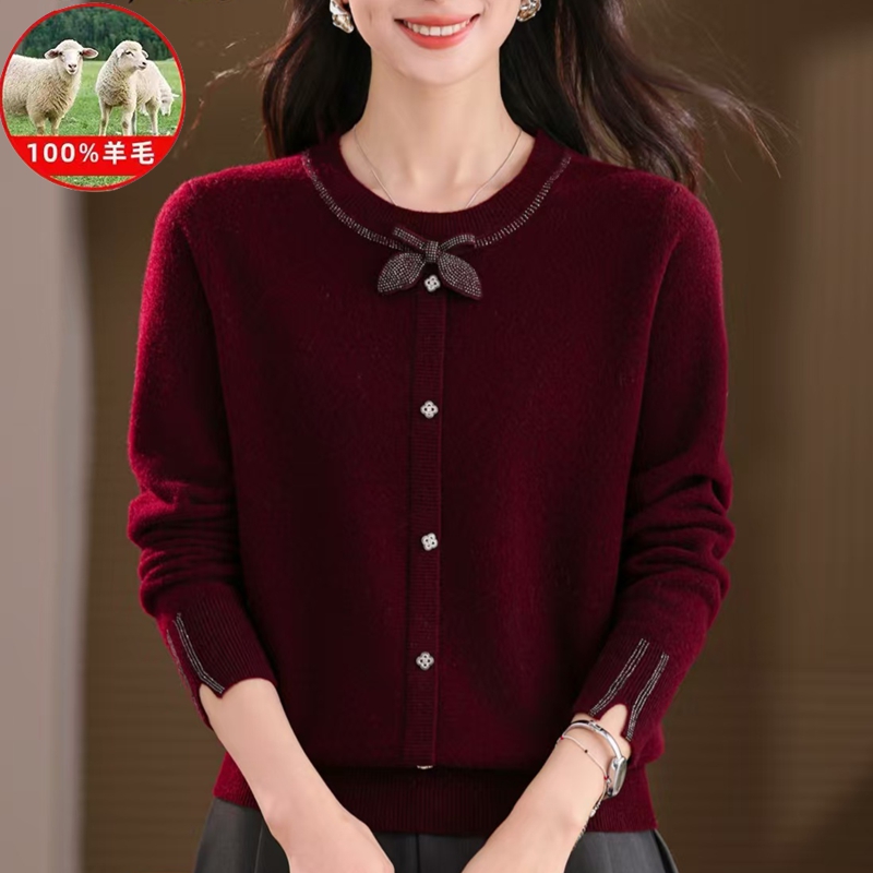 2025秋冬新款中年女士高档100%绵羊毛圆领时尚假开衫纯羊毛妈妈装