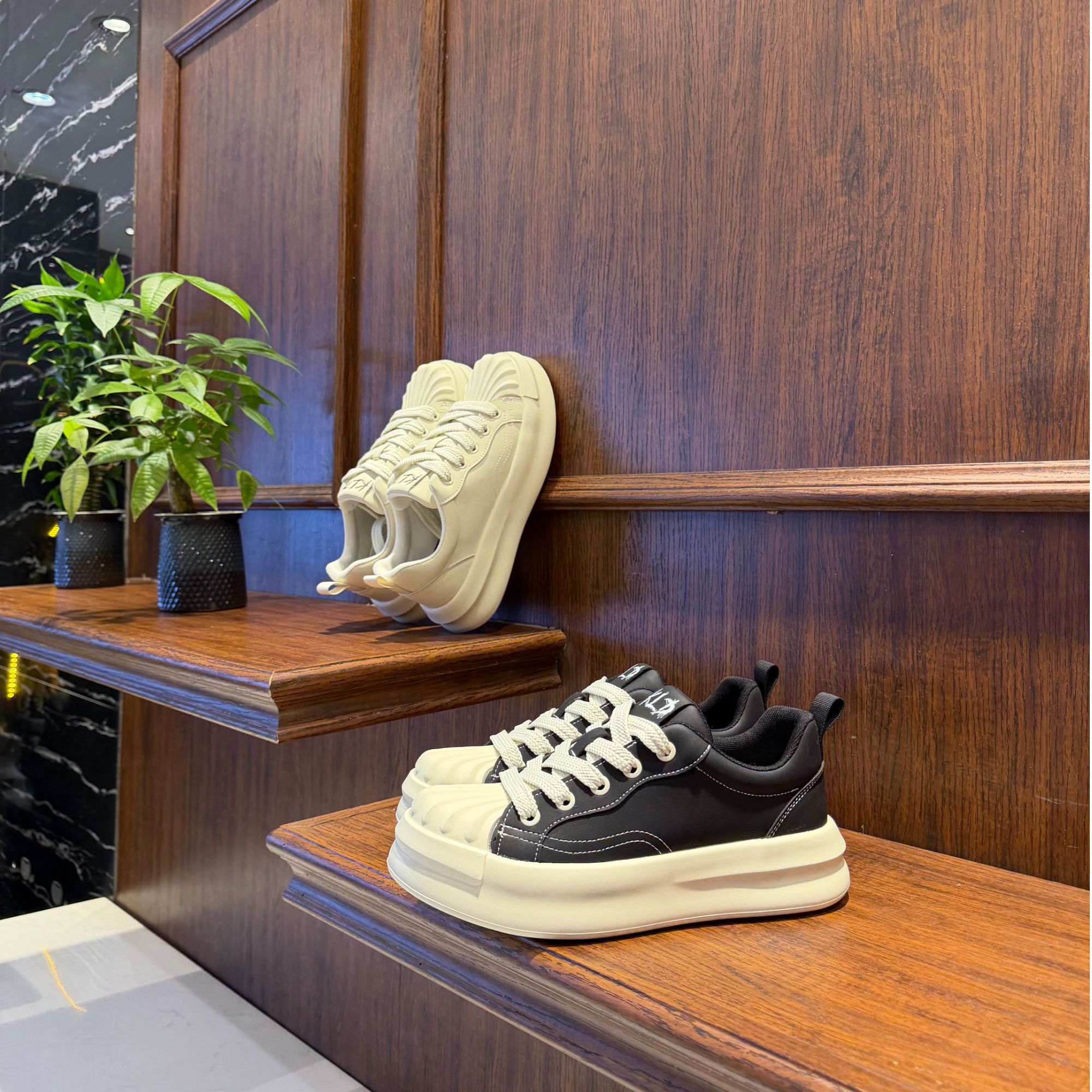 26年新款贝壳头时尚皮面百搭四季款厚底轻便运动休闲素潮舒适潮鞋