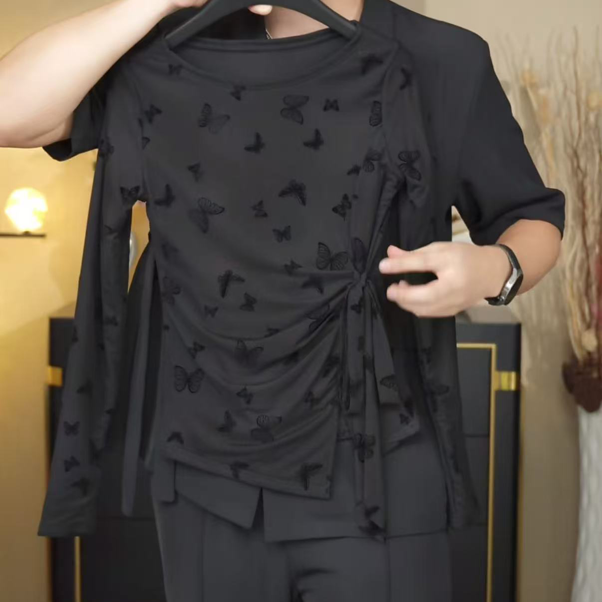 【黑蝶梦境】2025秋冬绑带蝴蝶长袖T恤女黑色修身显瘦打底衫上衣潮