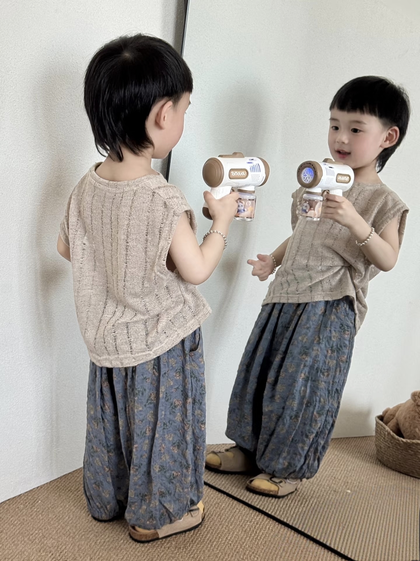 男童夏季套装小童韩版镂空无袖背心T恤碎花灯笼防蚊裤休闲两件套