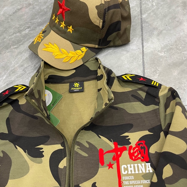 新款儿童秋冬季迷彩时尚个性军迷针织棉休闲套装