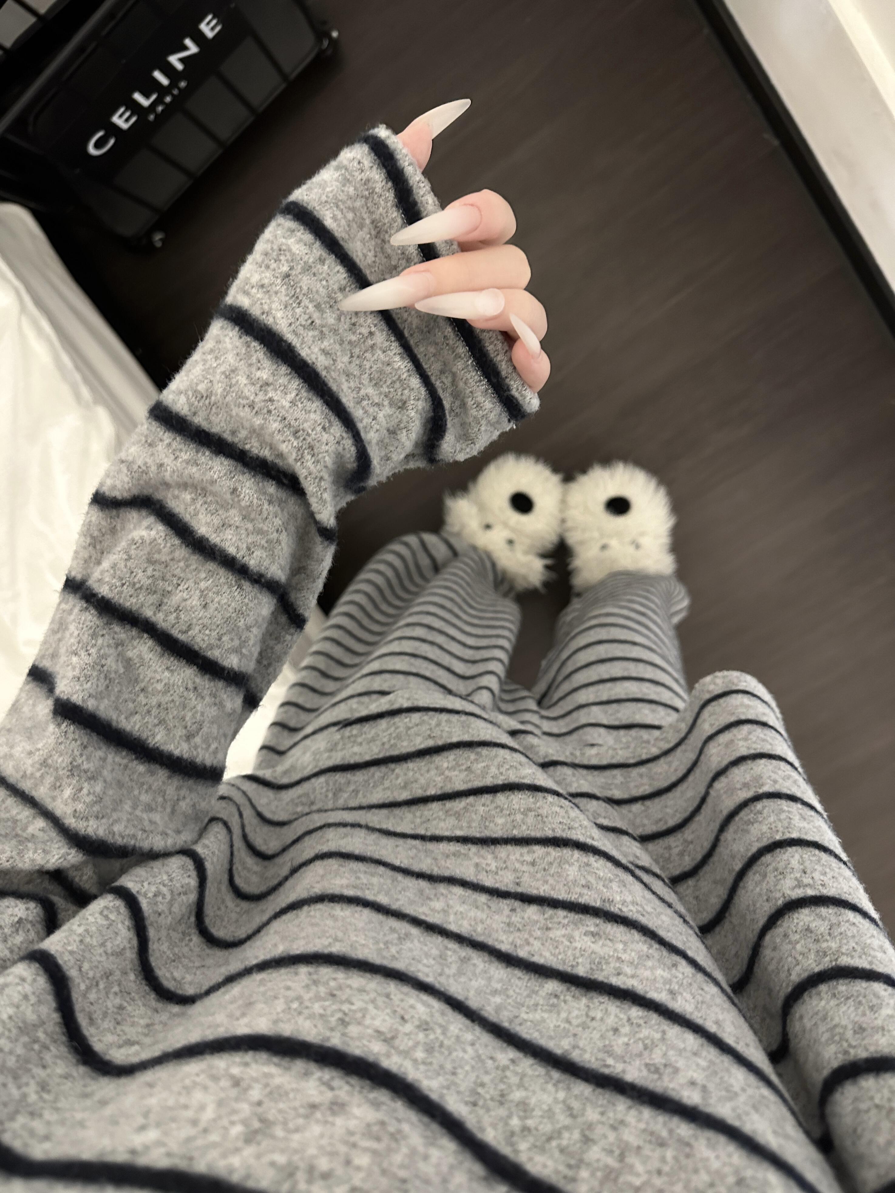 少女甜美简约条纹德绒加厚睡衣女秋冬新款保暖宽松长袖长裤家居服