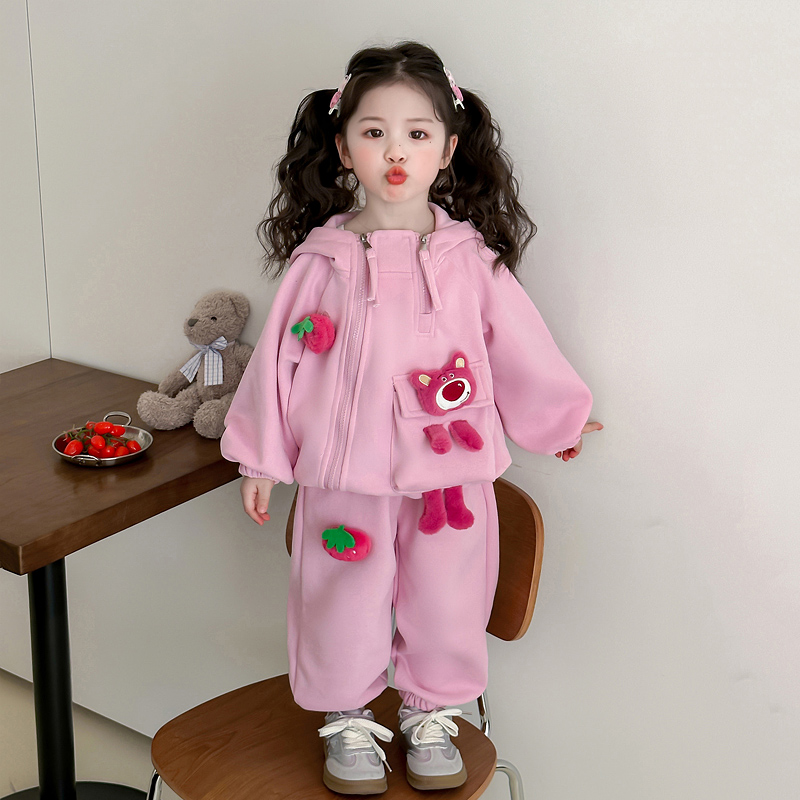 女童春装套装2025新款儿童洋气宝宝春秋连帽运动草莓熊休闲两件套