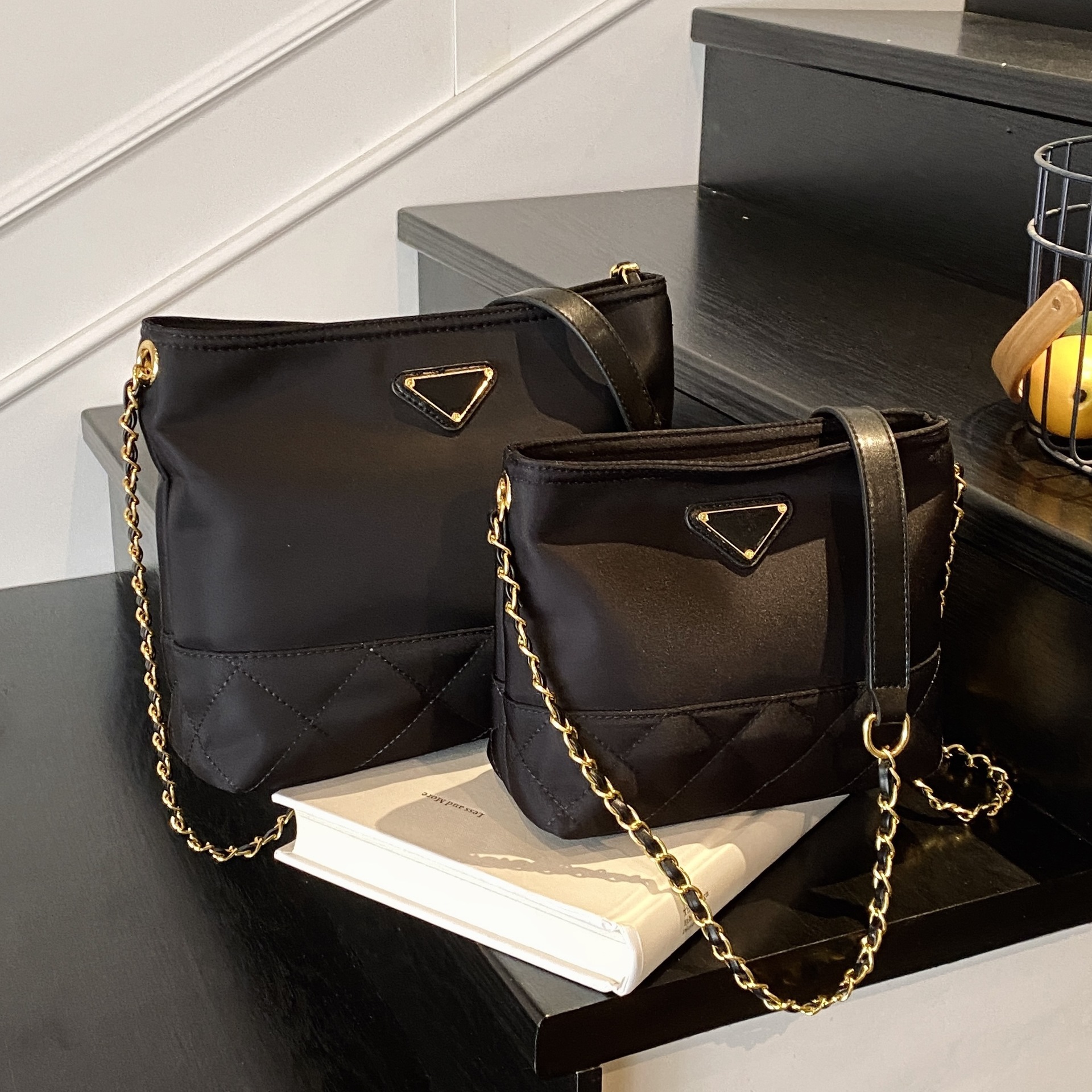 菱格链条尼龙水桶包包女包2025新款高级感小众时尚百搭单肩斜挎包