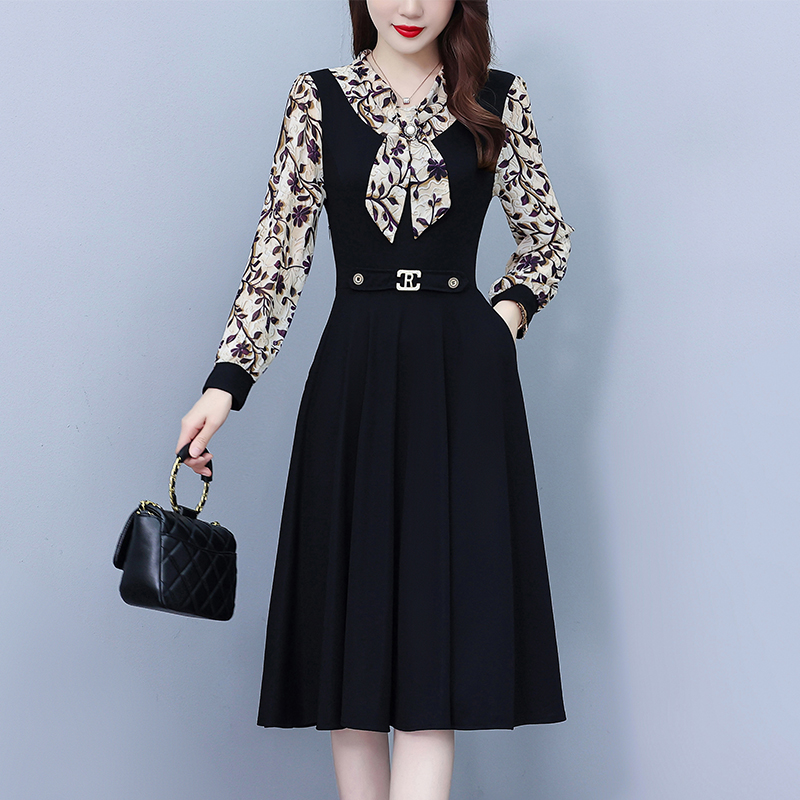 高级感长袖蝴蝶结领中年妈妈连衣裙拼接印花优雅显瘦气质打底裙