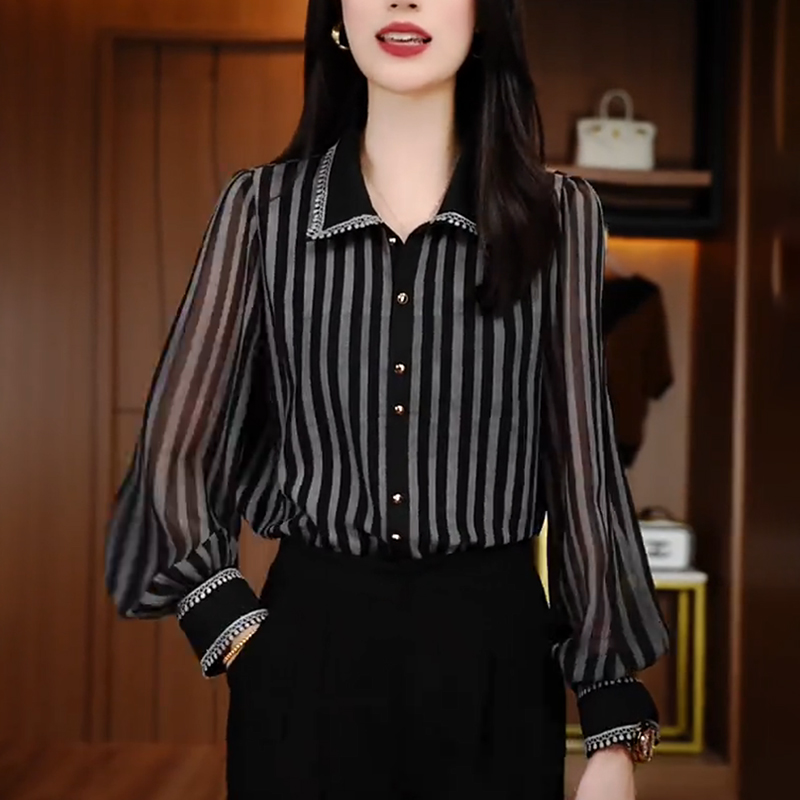 2025秋季新款女黑色条纹衬衫洋气减龄宽松大码显瘦设计感长袖上衣