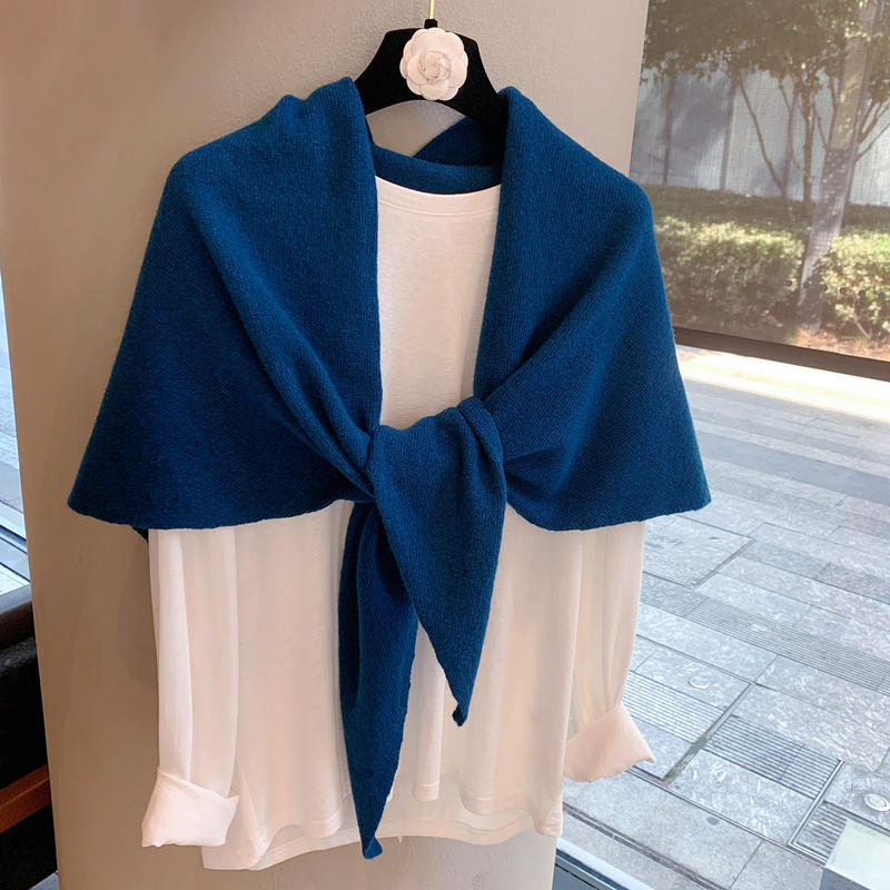 澳洲100%纯羊毛披肩女加大秋冬百搭款保暖三角披肩针织围脖围巾