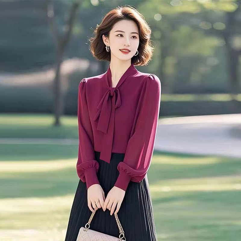 杭州正版雪纺上衣女洋气薄款气质酒红小衫+松紧高腰百搭半身裙夏