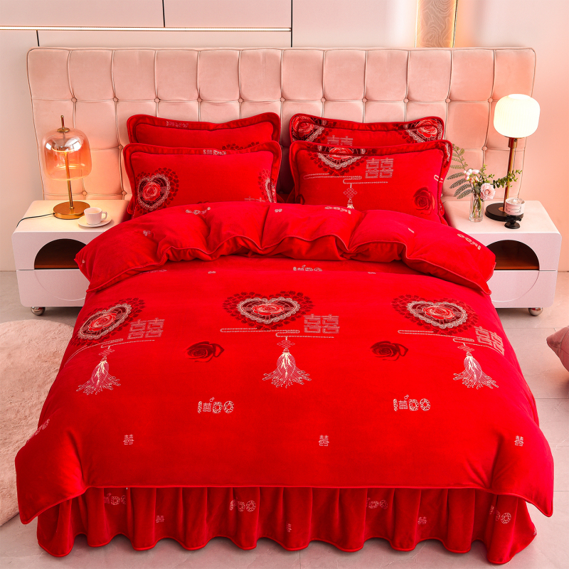 2025新款牛奶绒印花四件套毛绒珊瑚绒被套床单红色被罩一米八加厚