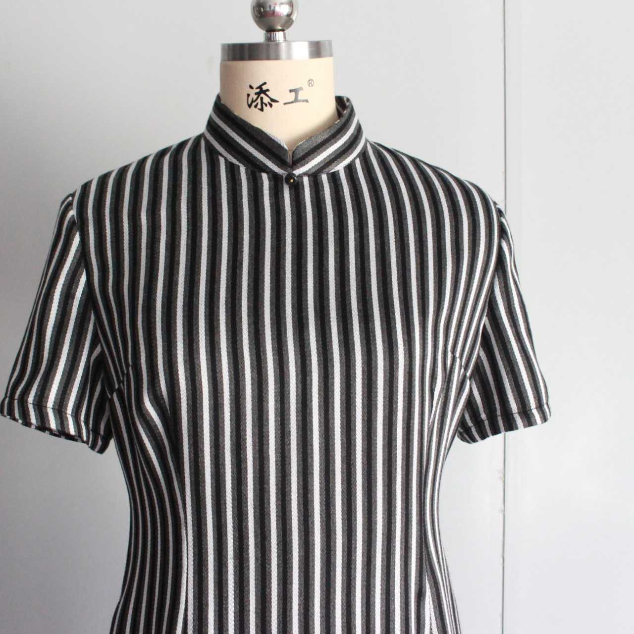 新疆艾德莱斯民族风旗袍定制款