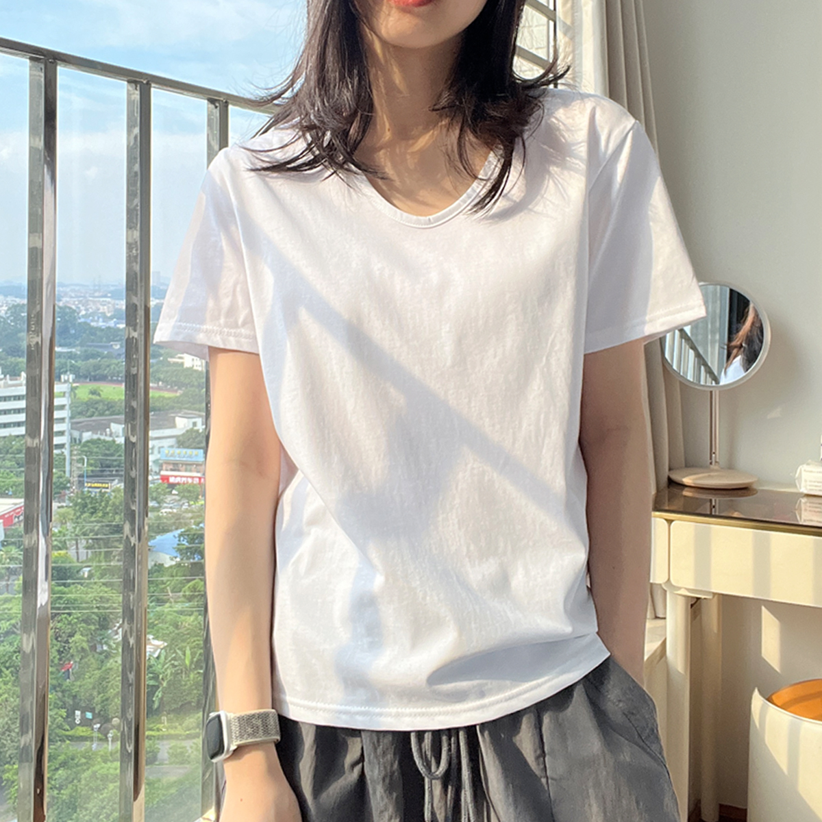 纯白色v领正肩短袖t恤女夏2025新款高级感打底衫学生宽松通勤上衣