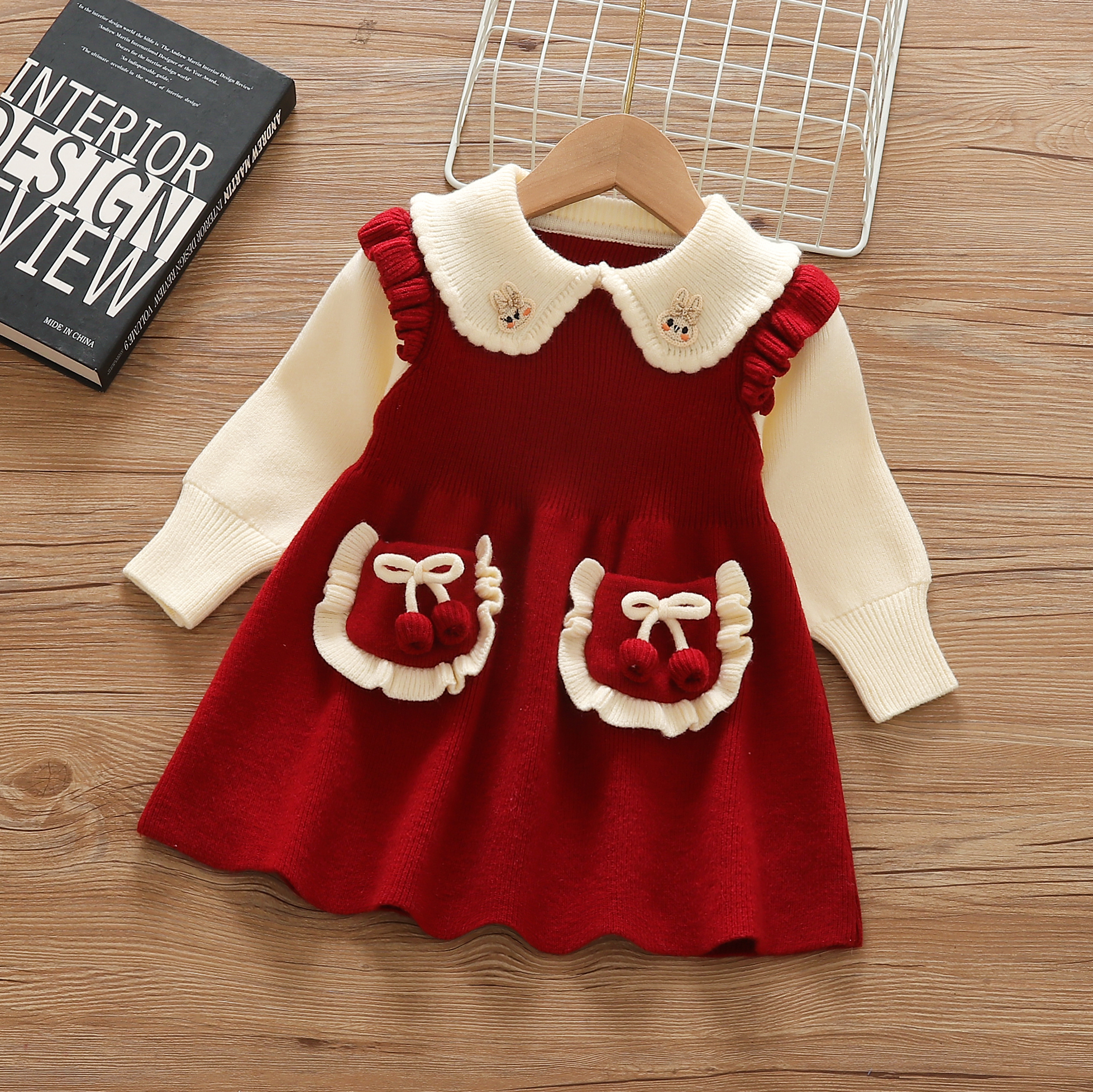 女童超洋气毛衣裙娃娃领连衣裙2025新款春秋儿童裙子周岁宝宝裙
