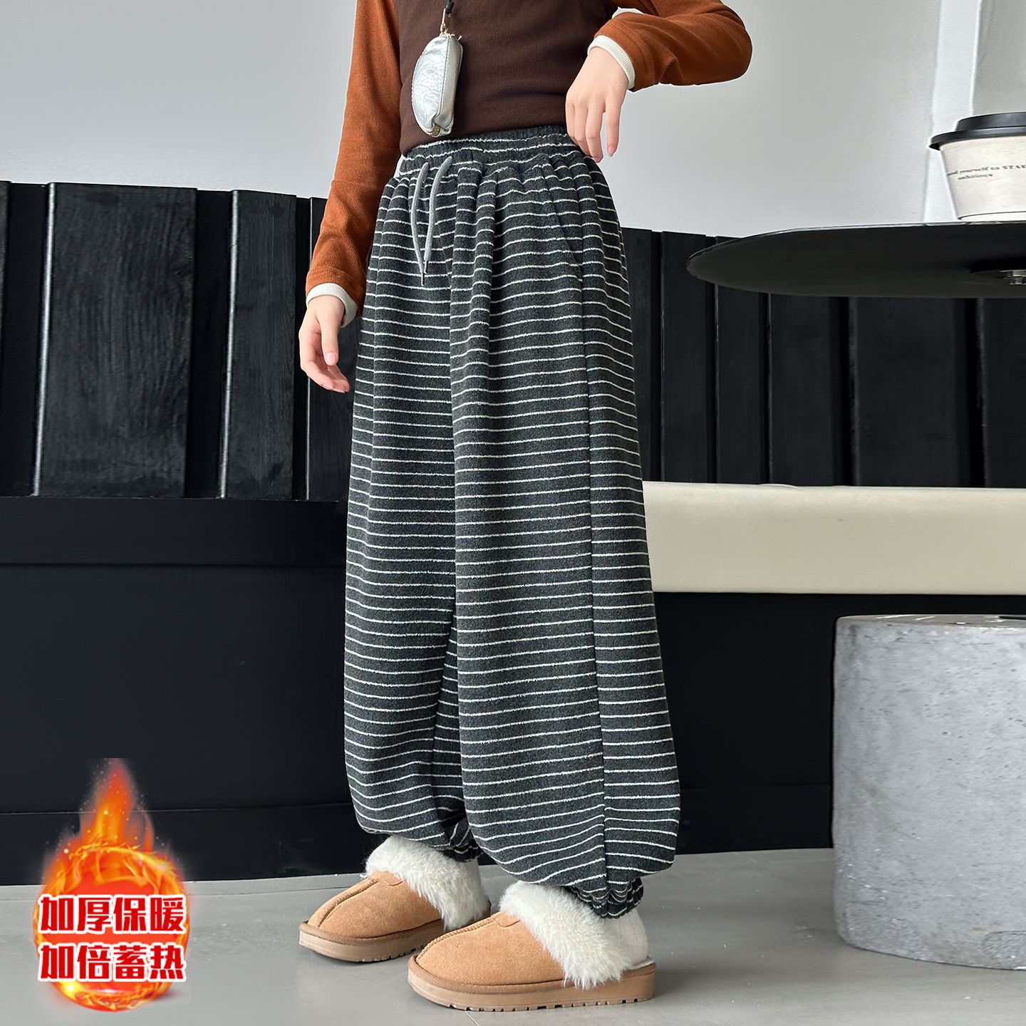 女童条纹加绒束脚卫裤冬装新款2025女中大童休闲百搭加厚长裤保暖