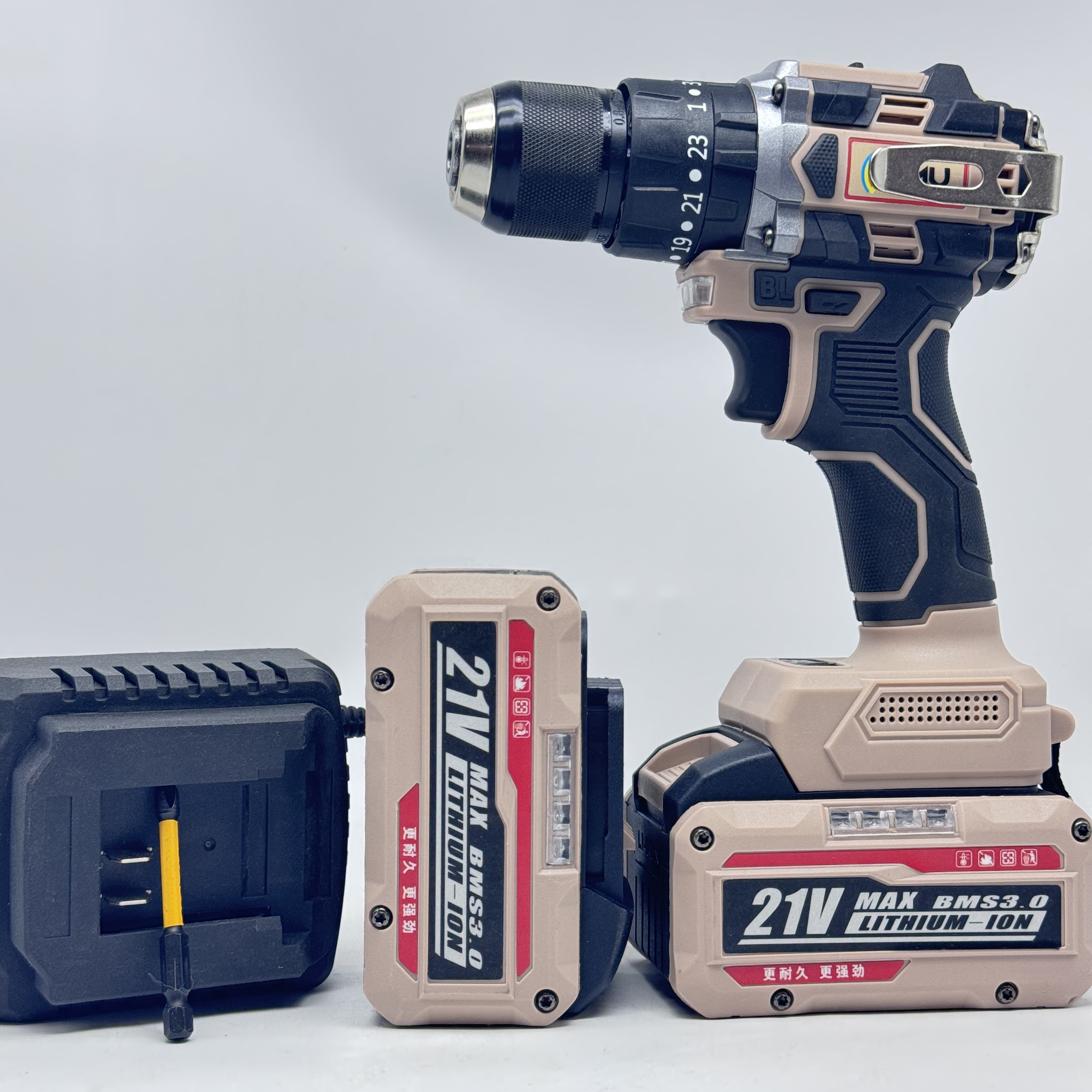 奇牧冲击4功能大钢炮10节电显18650动力（两电一充）BL75W1850P