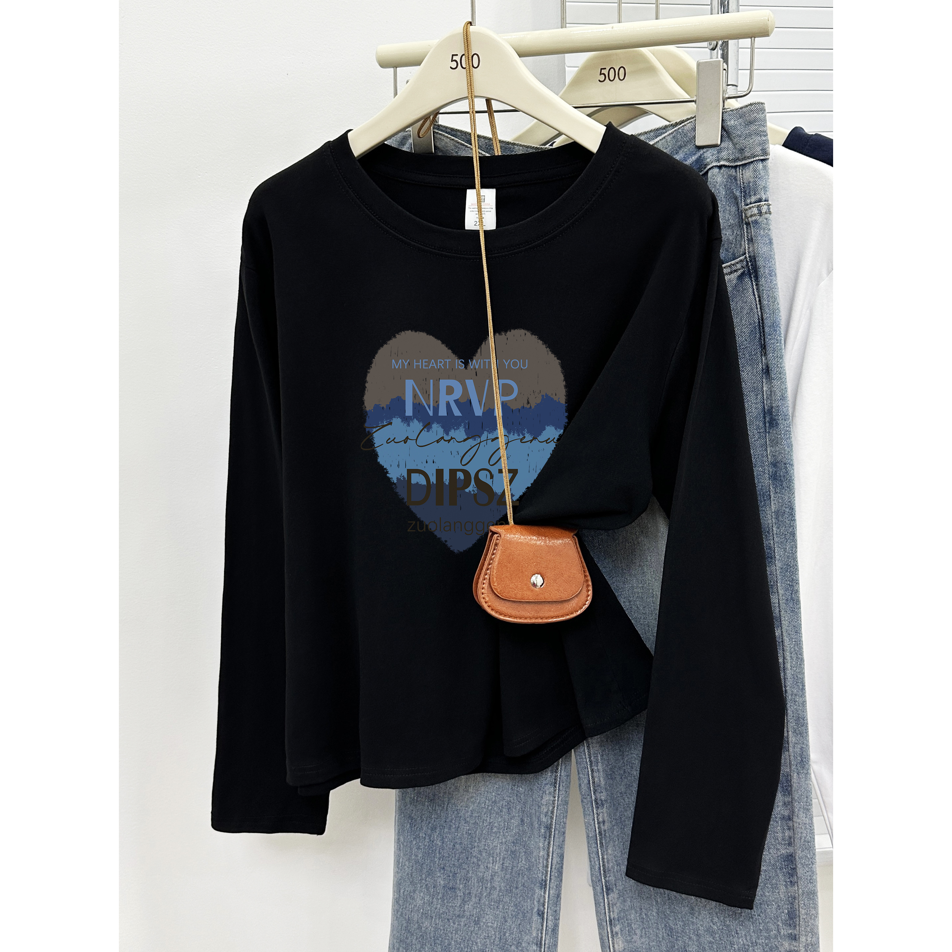 正肩长袖t恤女2025秋冬季韩版爱心字母印花大码胖mm抓绒圆领上衣