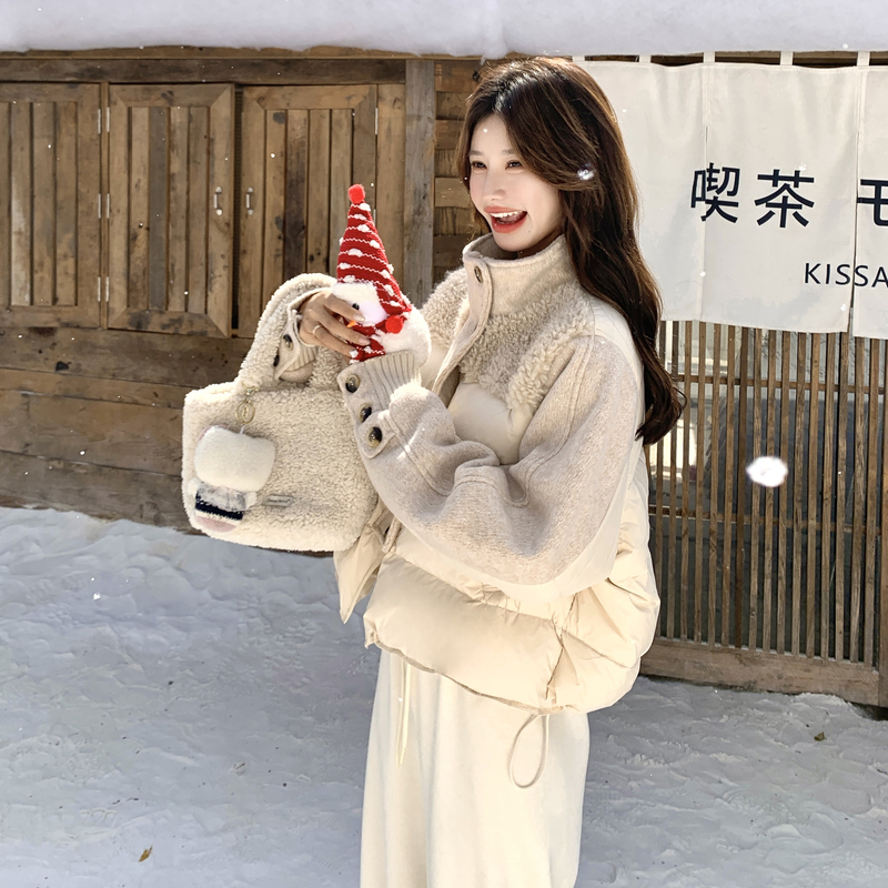 米白色羊羔毛拼接短款羽绒服女2025冬季新款高级感90白鸭绒外套潮