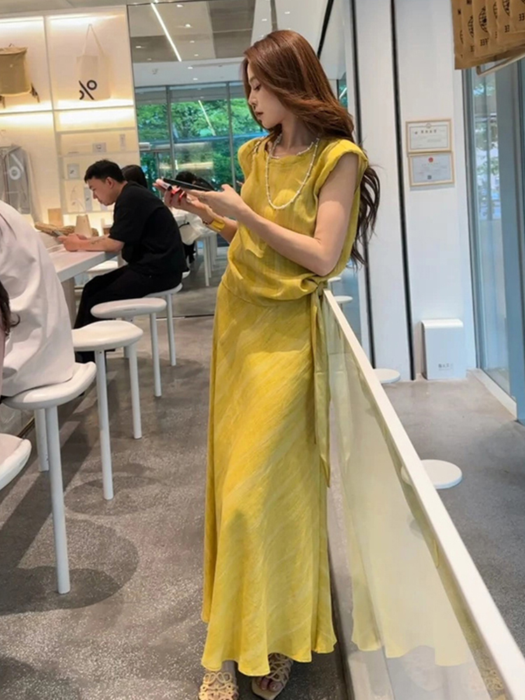 2025超火夏装大方得体穿搭一整套轻奢高级感巨好看黄色衬衫套装裙