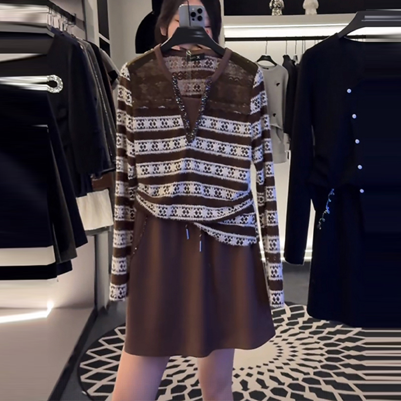 轻奢法式时尚套装女2025秋季新款宽松显瘦条纹针织上衣短裙两件套